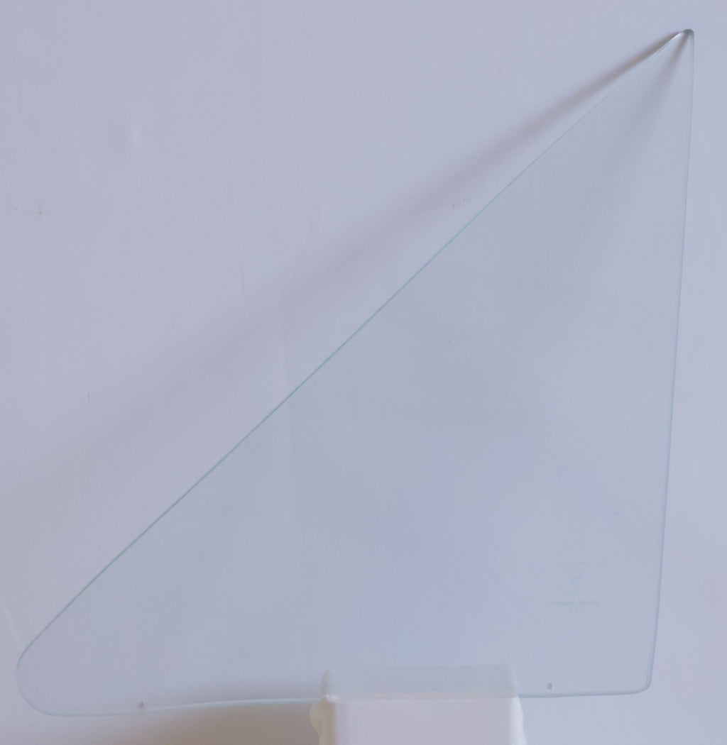 FORD XW XY SEDAN LEFT FRONT QUARTER GLASS - CLEAR